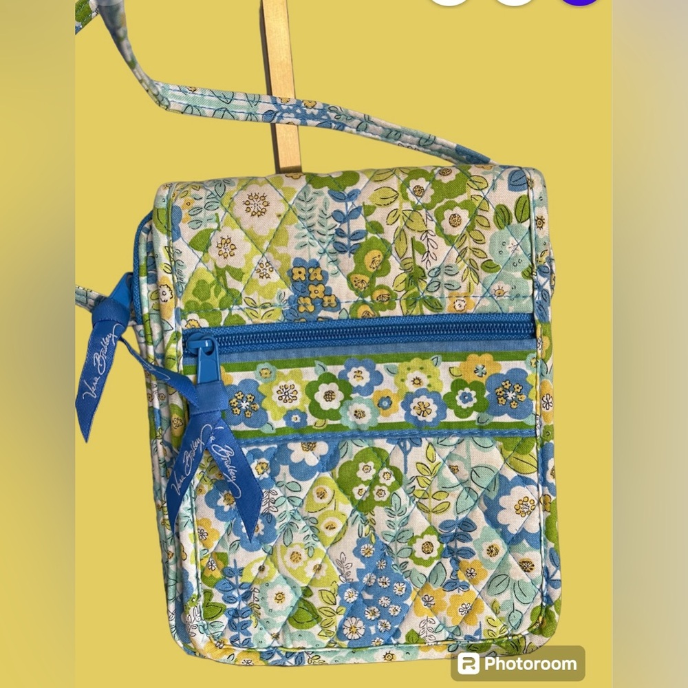 Vera Bradley EUC Crossbody Cute in Yellow/Green & Blues
